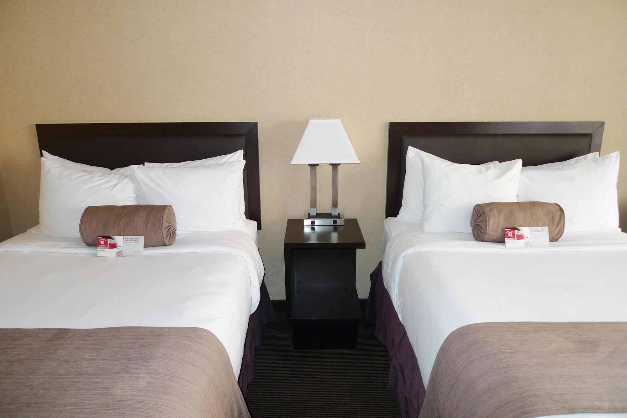 Hotel Ramada Plaza By Wyndham Calgary Downtown Exterior foto