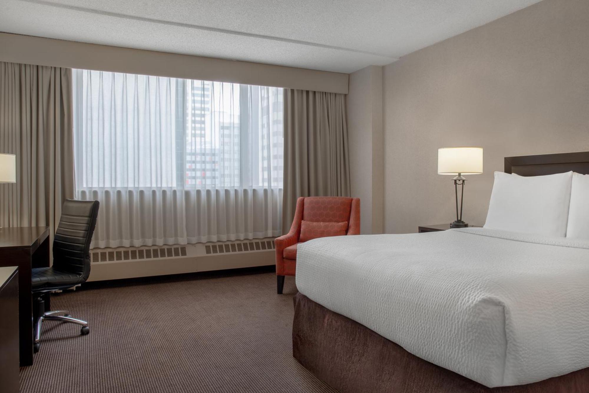 Hotel Ramada Plaza By Wyndham Calgary Downtown Exterior foto